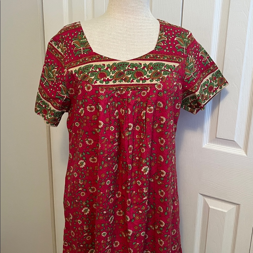 The Vermont Country Store Red Floral Short Sleeve Dress Size Medium
